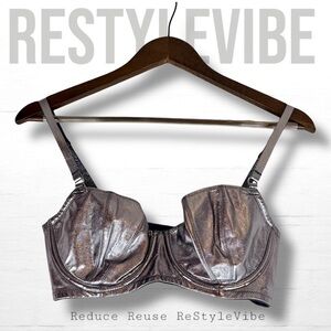 VICTORIA’S SECRET Women’s Size 32DD Bra Push-Up Without Padding Metallic Silver